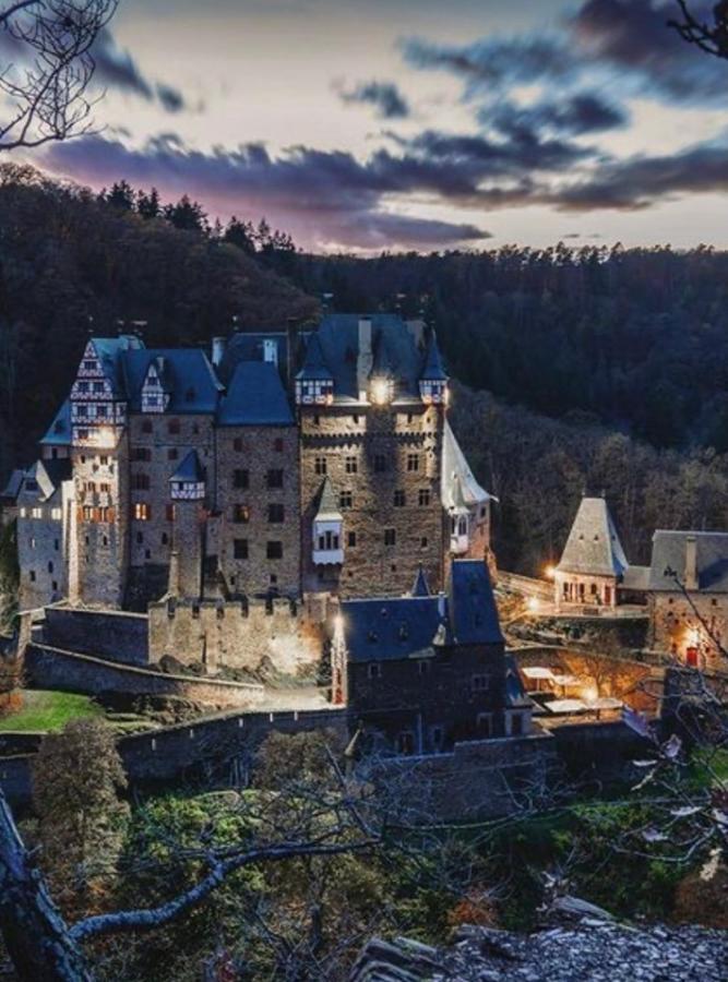 Attraktive Wohnung-Elztalidyll-Zwischen Mosel,Nuerburgring Und Burg Eltz Kollig Kültér fotó